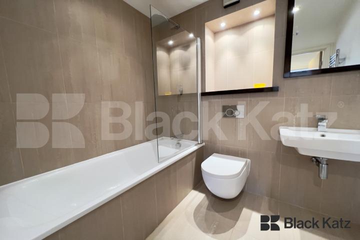 Decorated to the highest of standards boasting size, quality and location Great  Suffolk Street., London Bridge / Borough